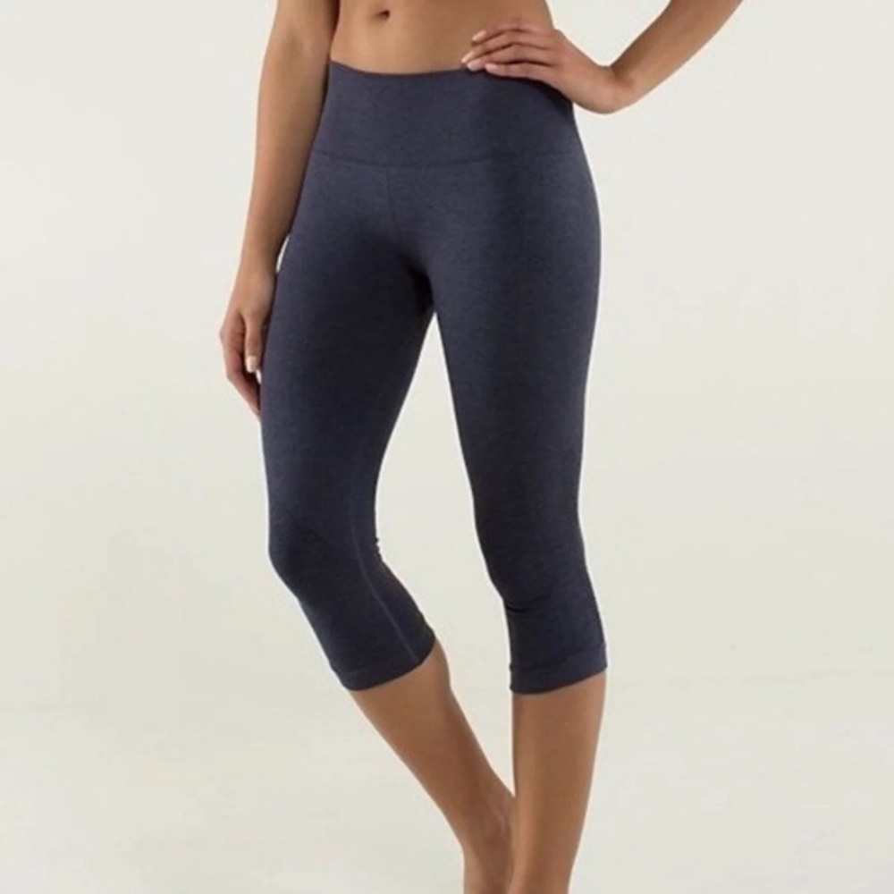 Lululemon Ebb to Street tights